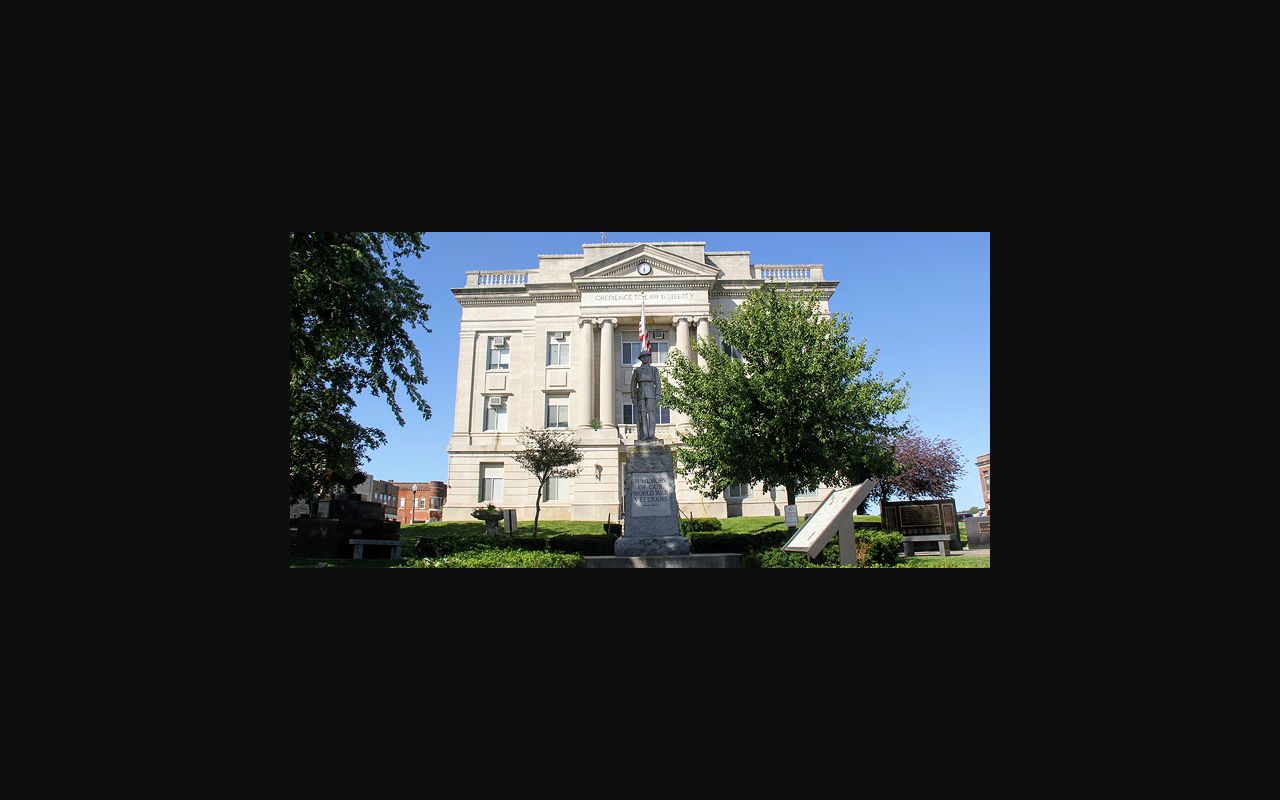 Ray County court docket courthouse exterior